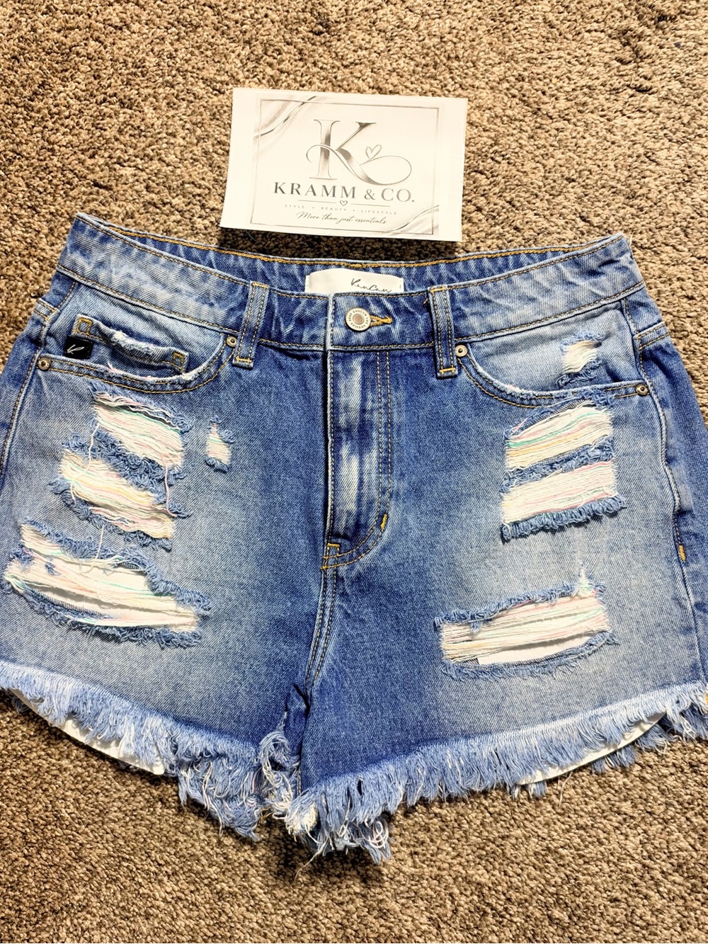 KanCan Distressed Denim Shorts Size 7/27 – High Rise Frayed Hem